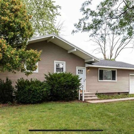 Ferienwohnung Amazing Ranch Mins Away From Airprt/Rit/Dwtn/Uofr Rochester Exterior foto